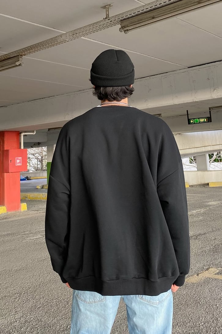 OFCL. Chest Logo Oversize Siyah Sweatshirt