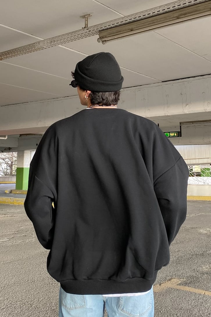 OFCL. Chest Logo Oversize Siyah Sweatshirt
