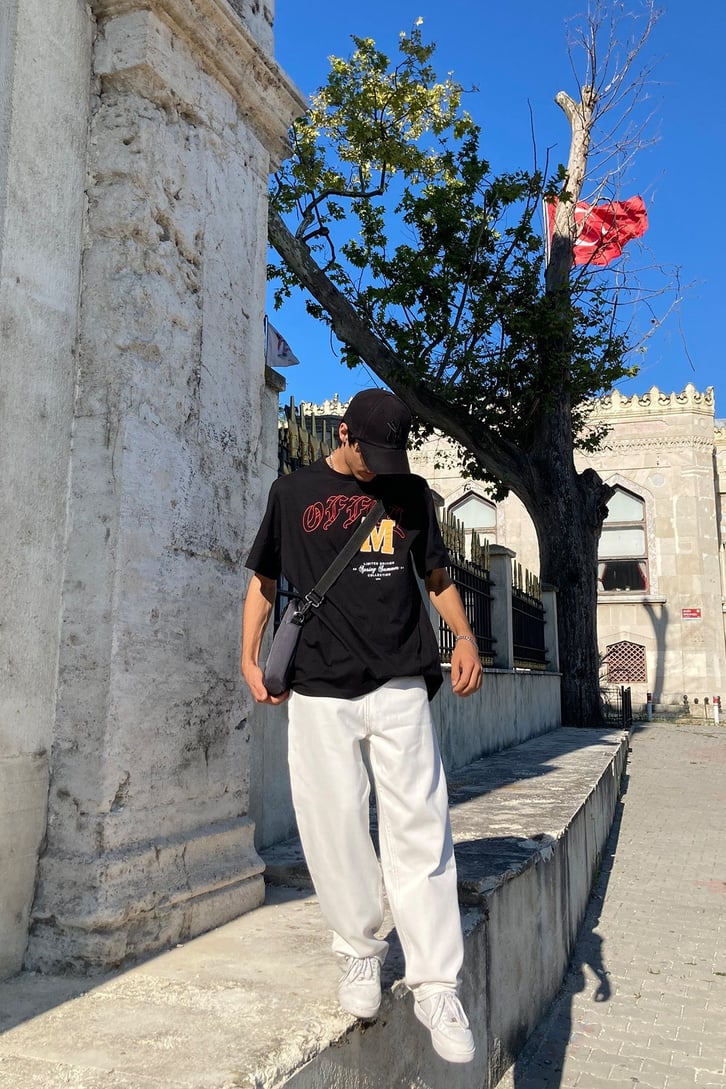 OFCLMN Oversize Nakış Detay Tshirt