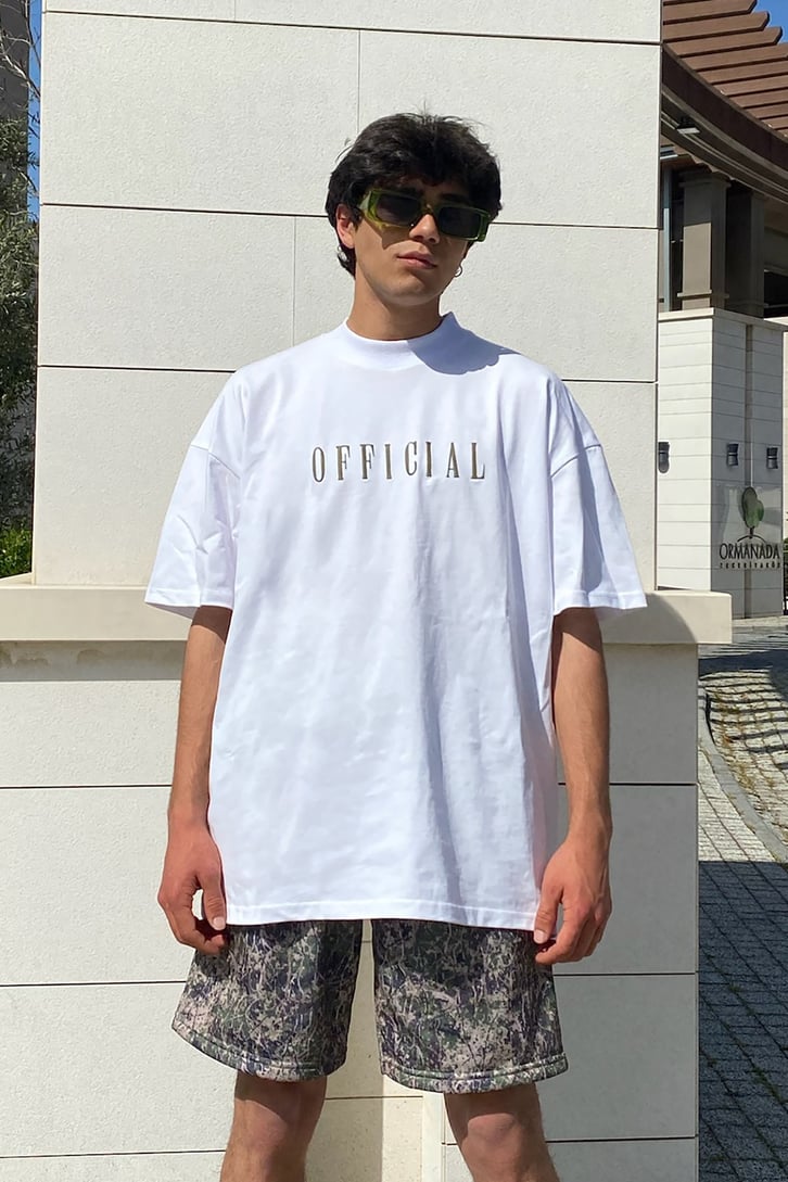 Official Nakışlı Beyaz Oversize Tshirt