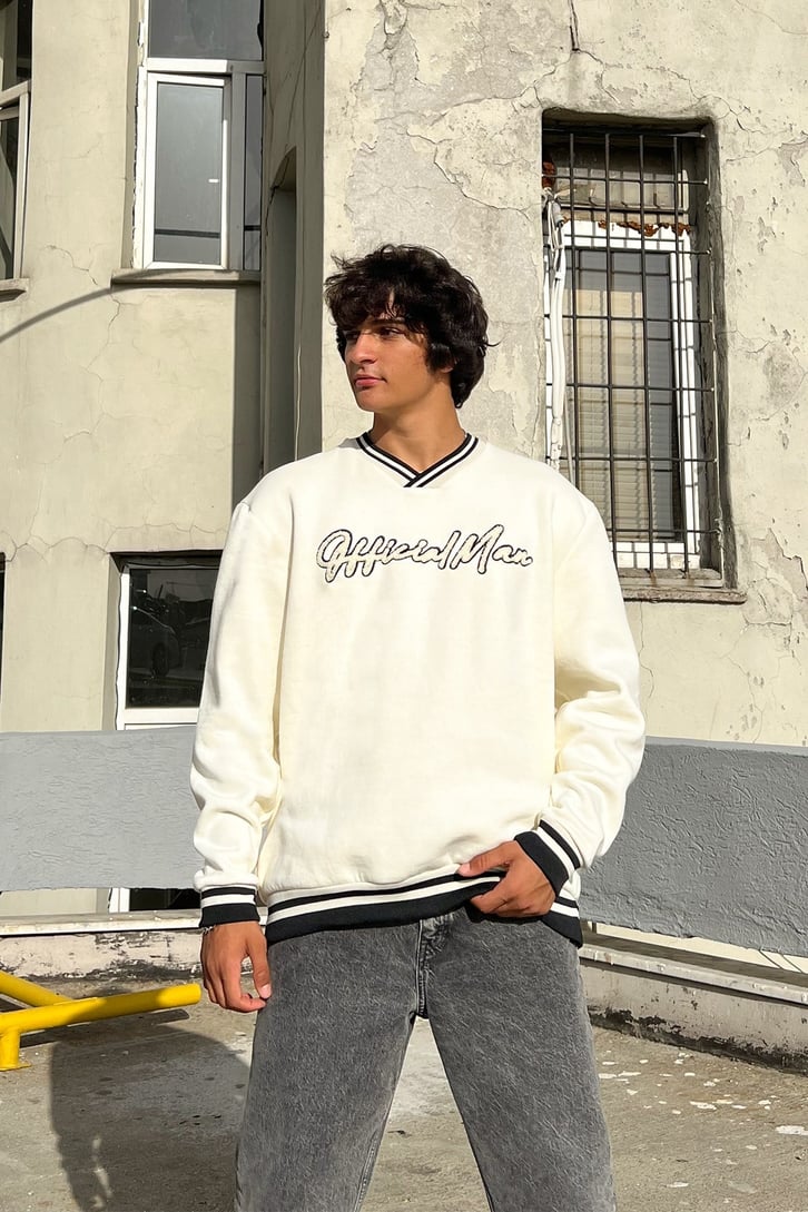 Official Nakışlı Ekru Oversize Sweatshirt