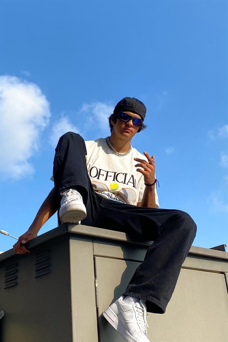 Official Nakışlı Ekru Oversize Tişört