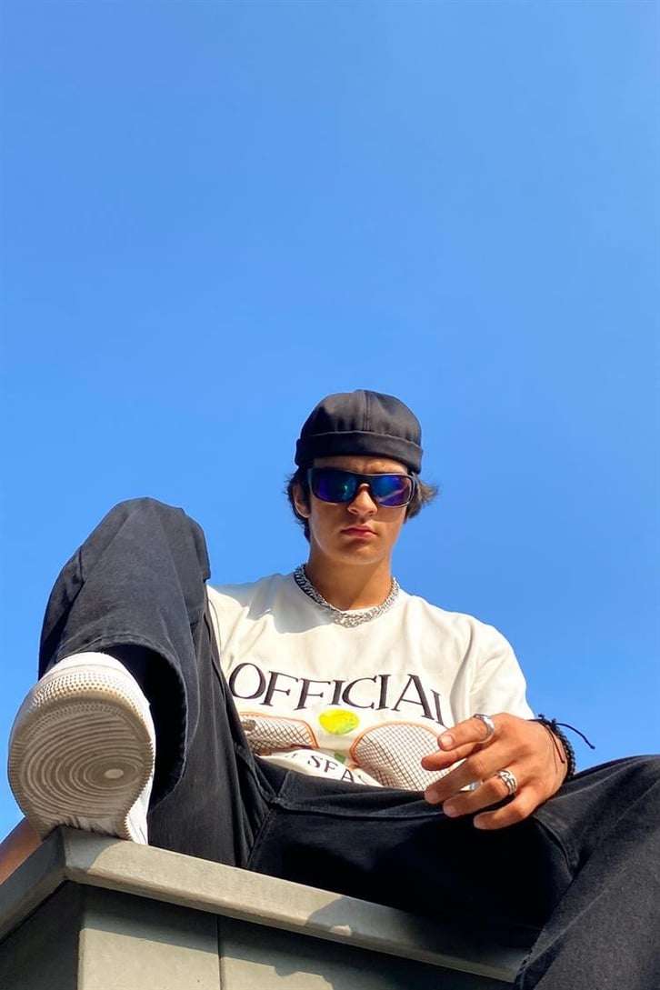 Official Nakışlı Ekru Oversize Tişört