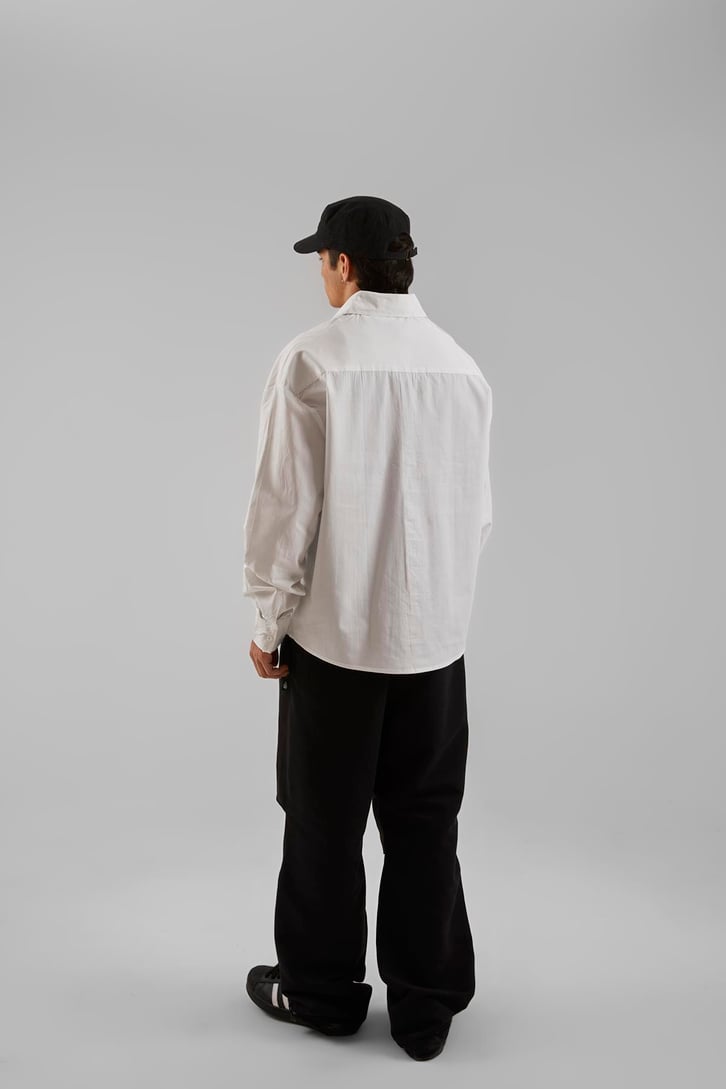 Ön Cepli Beyaz Oversize Gömlek