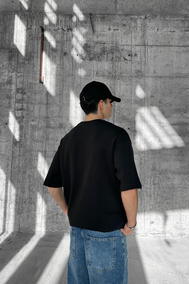 Ön Cepli Ekru Oversize Tişört
