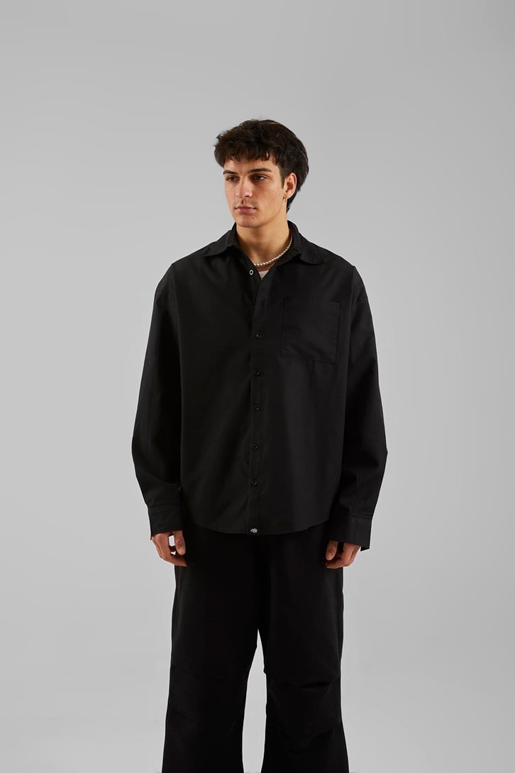 Ön Cepli Siyah Oversize Gömlek
