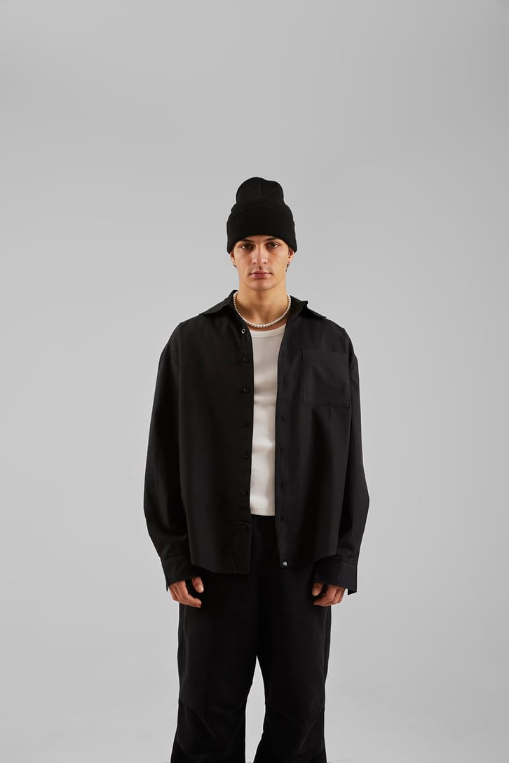Ön Cepli Siyah Oversize Gömlek