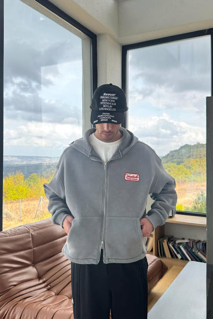 Ön Nakışlı Hoodie