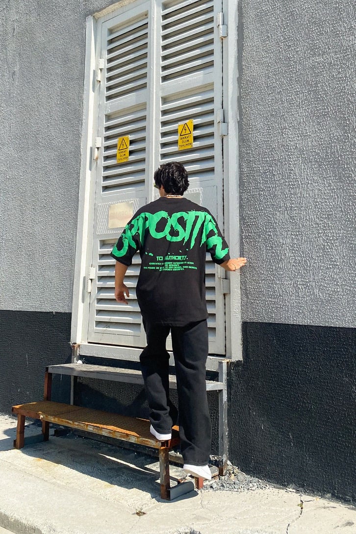 Opposition Sırt Baskılı Siyah Oversize Tshirt