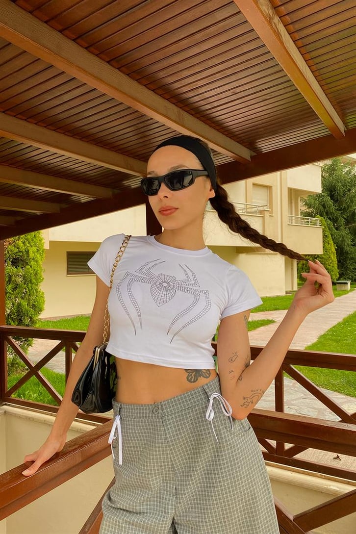 Örümcek Baskılı Crop