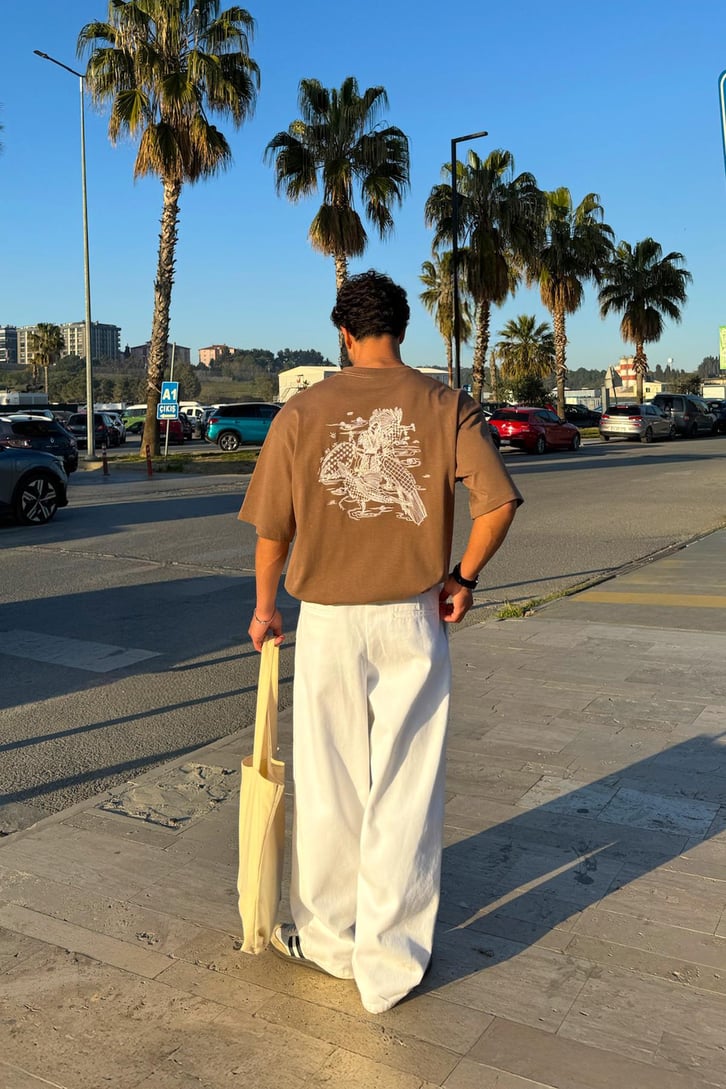 Ostrich Sırt Nakışlı Oversize Tişört