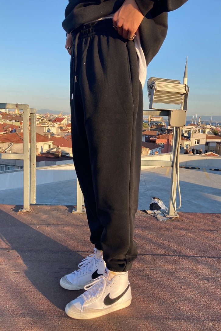 OVERSIZE BASIC SWEATPANTS