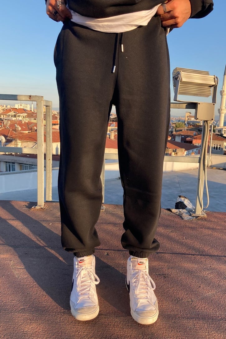 OVERSIZE BASIC SWEATPANTS