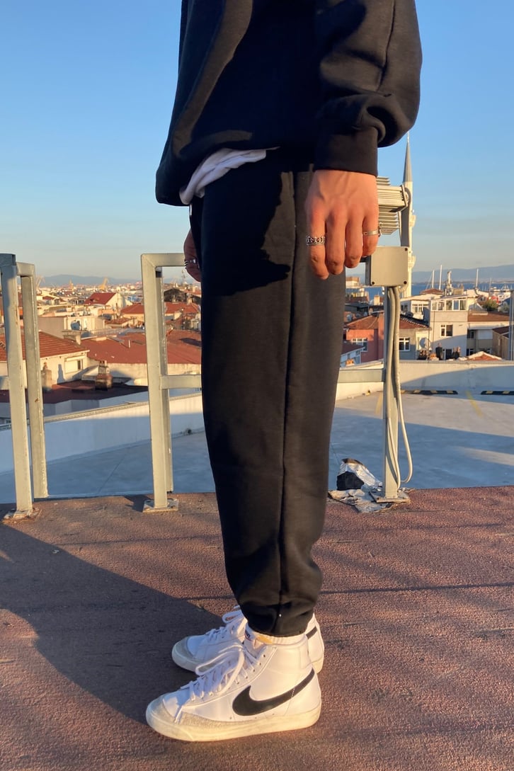OVERSIZE BASIC SWEATPANTS