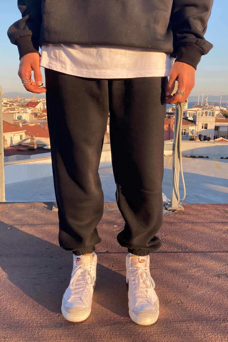 OVERSIZE BASIC SWEATPANTS