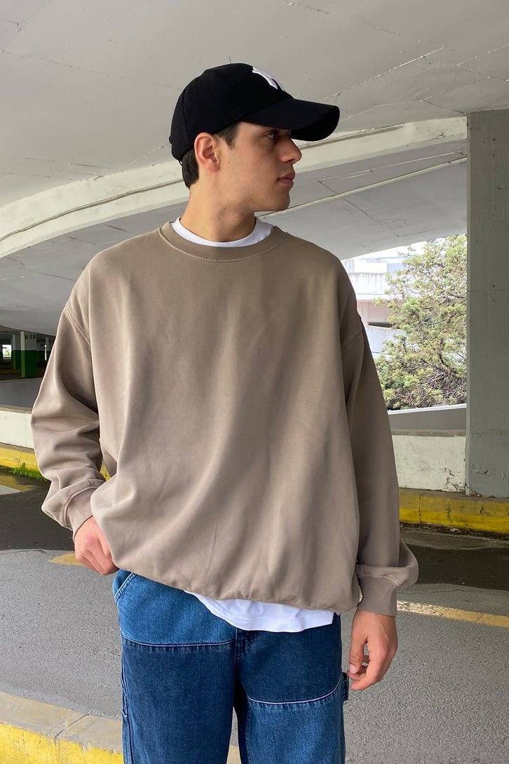 OVERSIZE BASIC SWEATSHIRT