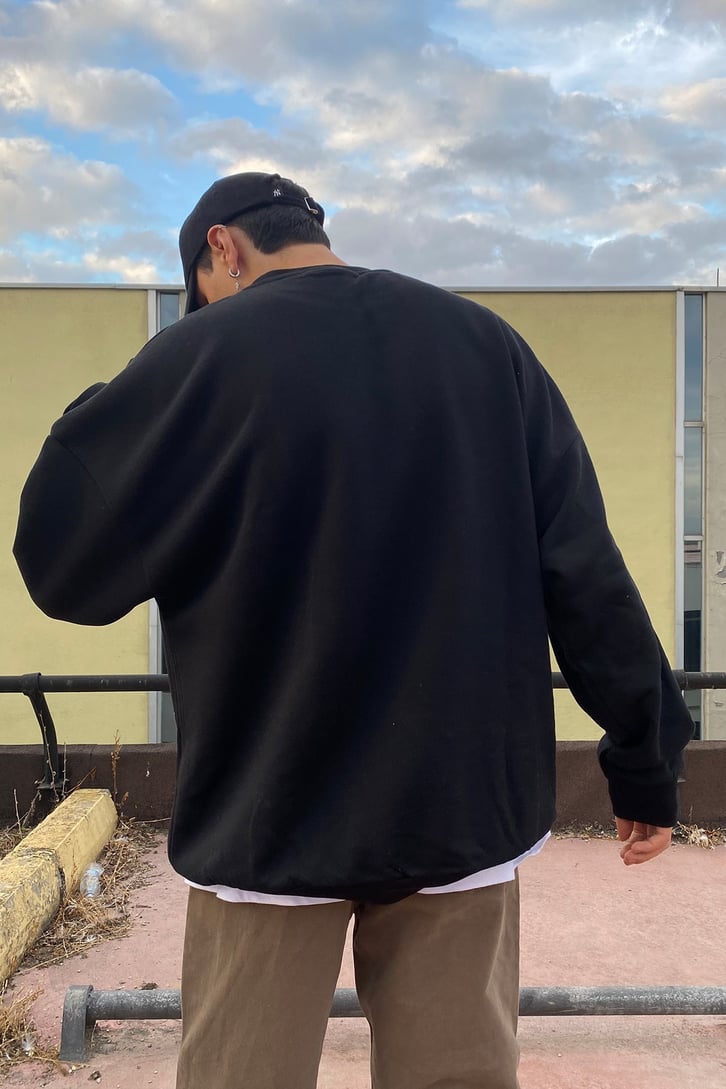 OVERSIZE BASIC SWEATSHIRT