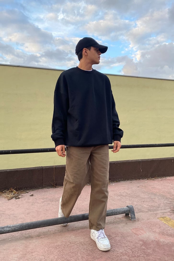 OVERSIZE BASIC SWEATSHIRT