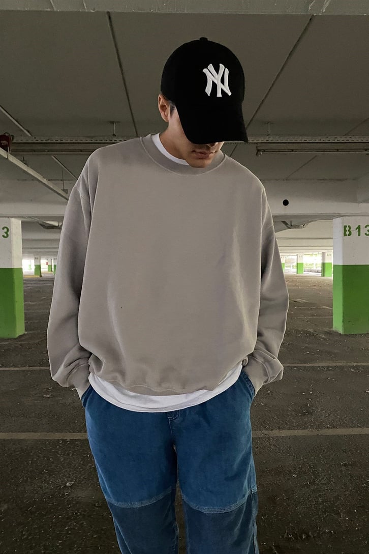 OVERSIZE BASIC SWEATSHIRT