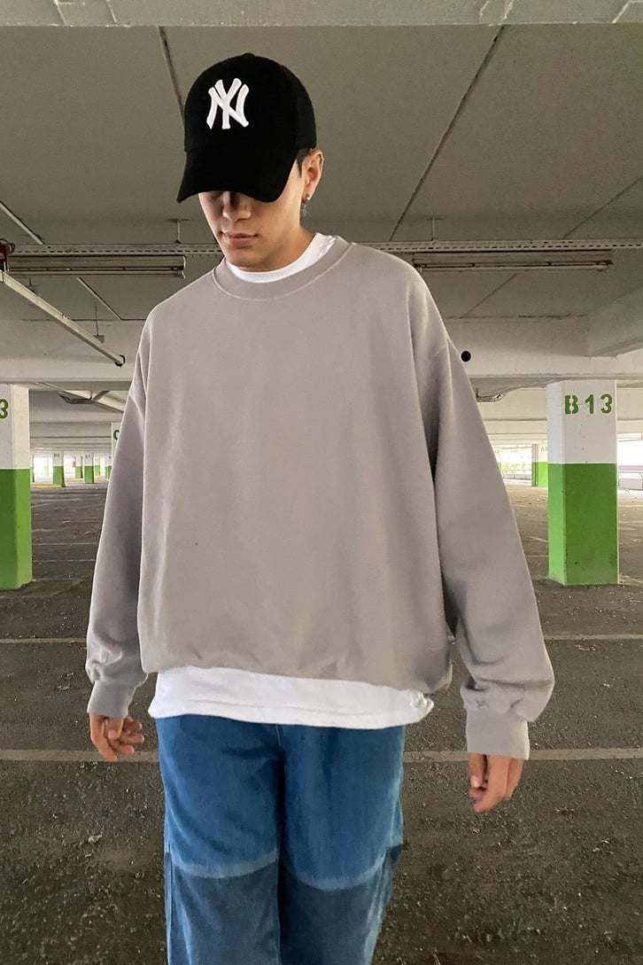 OVERSIZE BASIC SWEATSHIRT