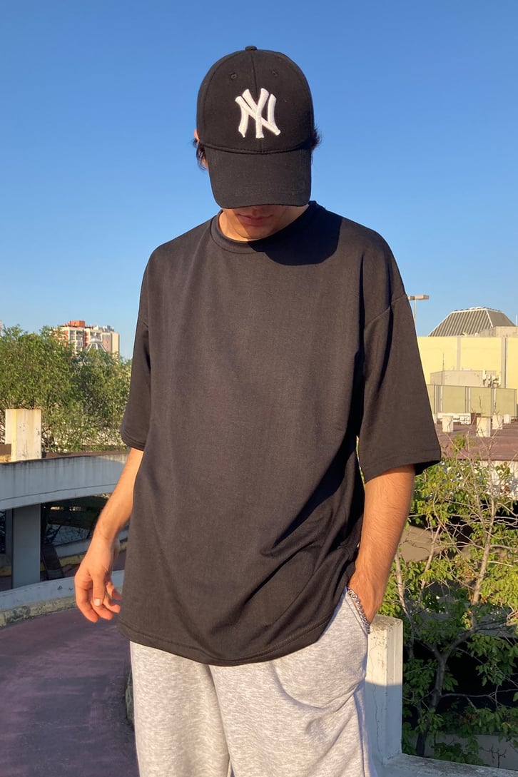 OVERSIZE BASIC TSHIRT