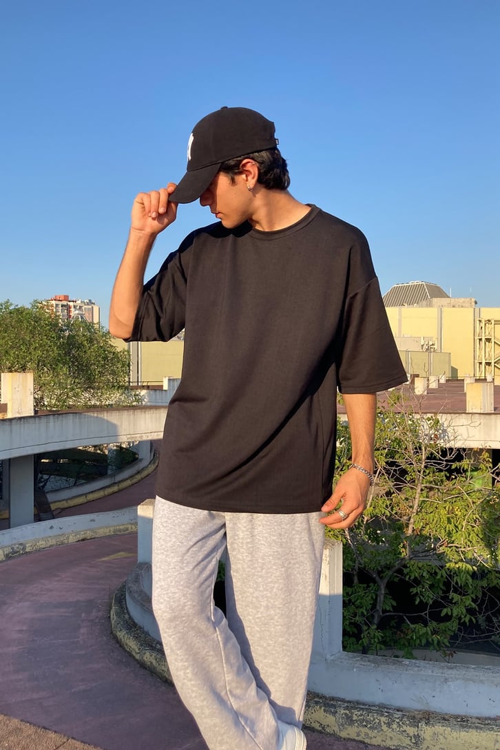 OVERSIZE BASIC TSHIRT