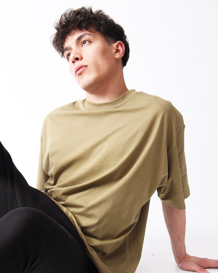 OVERSIZE BASIC TSHIRT