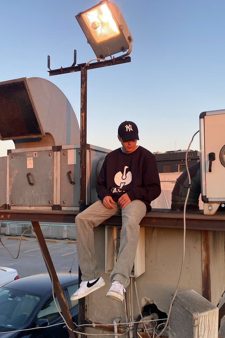 OVERSIZE BASKILI SWEATSHIRT
