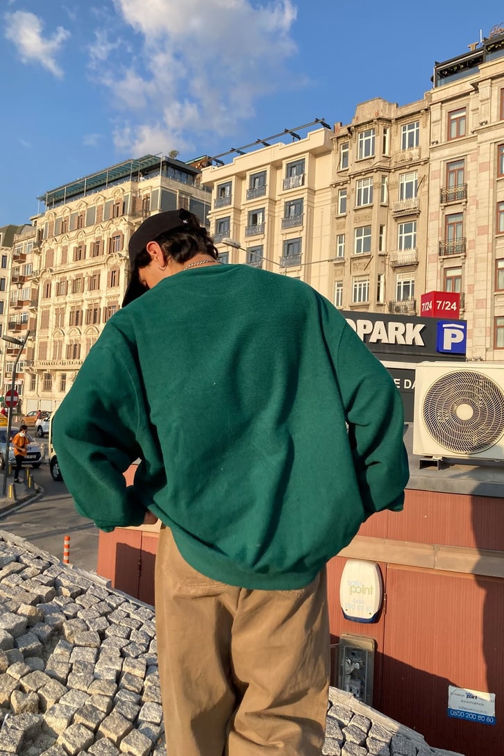 OVERSIZE BASKILI SWEATSHIRT