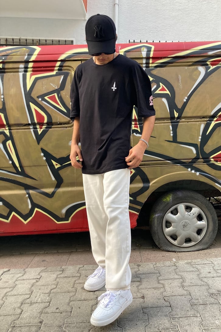 OVERSIZE BASKILI TSHIRT