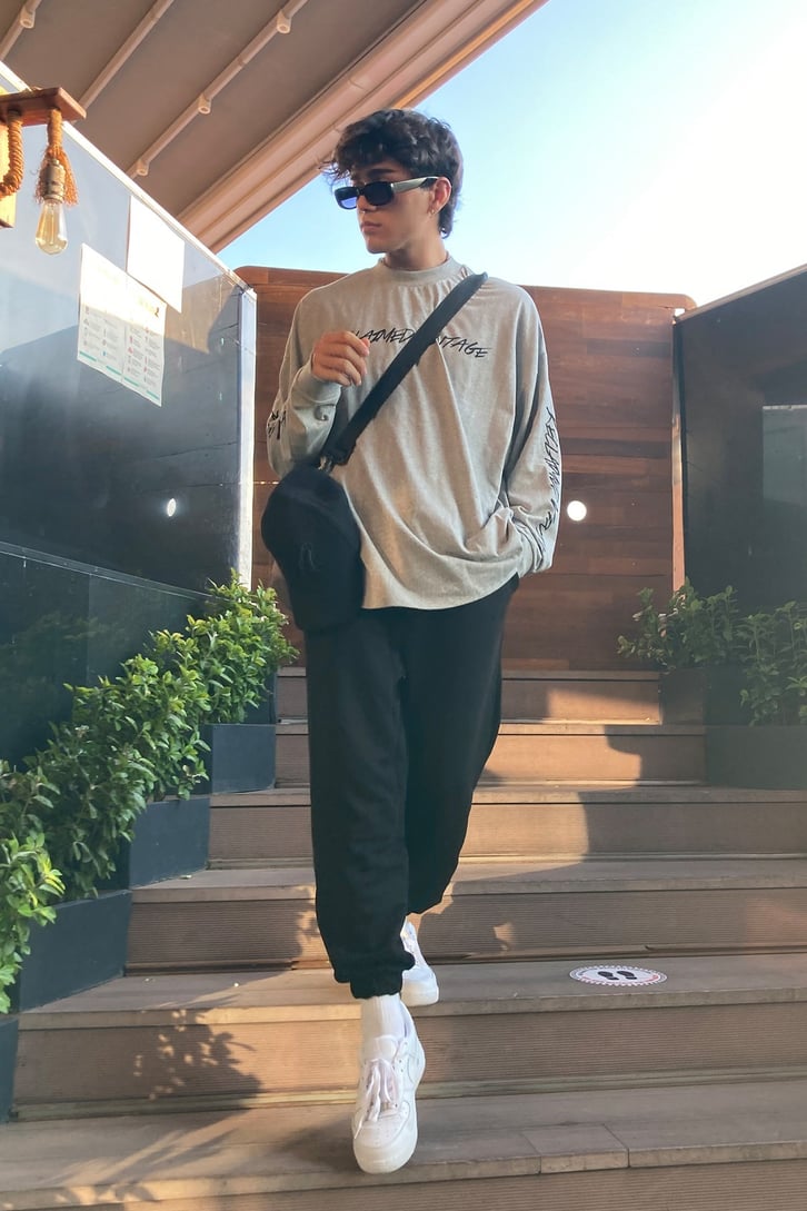 OVERSIZE ELSATIC FIT SWEATPANTS