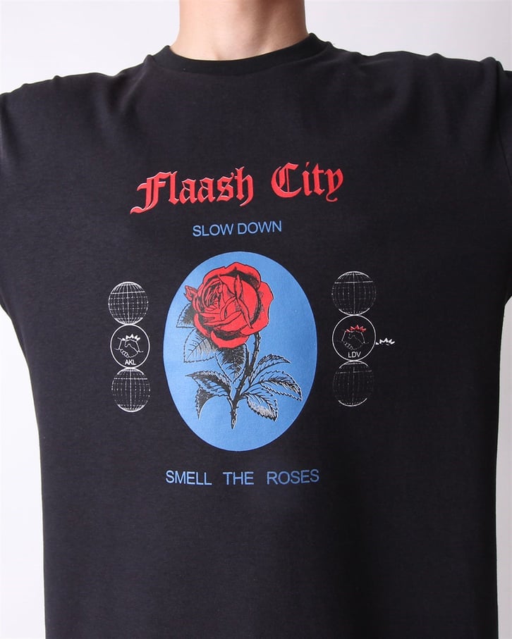 OVERSIZE GÜL BASKILI TSHIRT