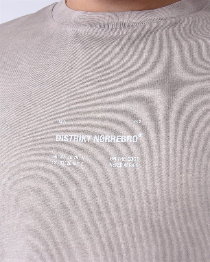 OVERSIZE MINIMAL BASKILI TSHIRT