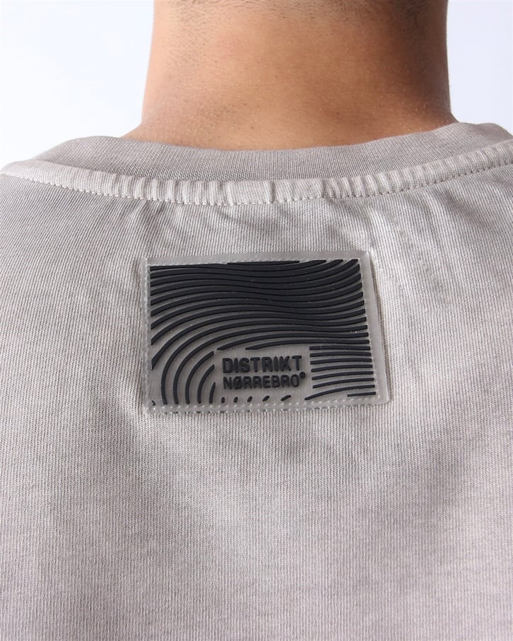 OVERSIZE MINIMAL BASKILI TSHIRT