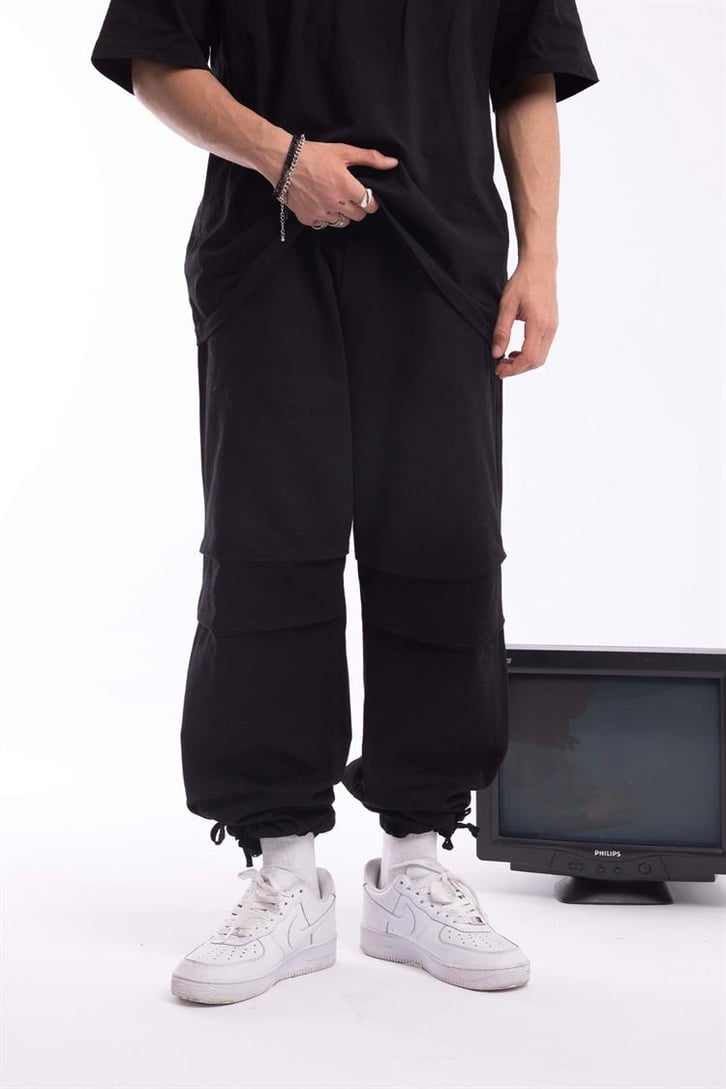 Paça İp Detaylı Siyah Baggy Pantolon