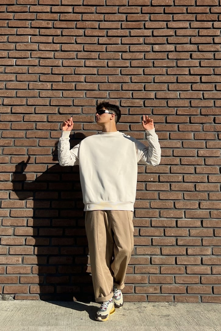 Paraşüt Kumaş Detay Bej Oversize Sweatshirt