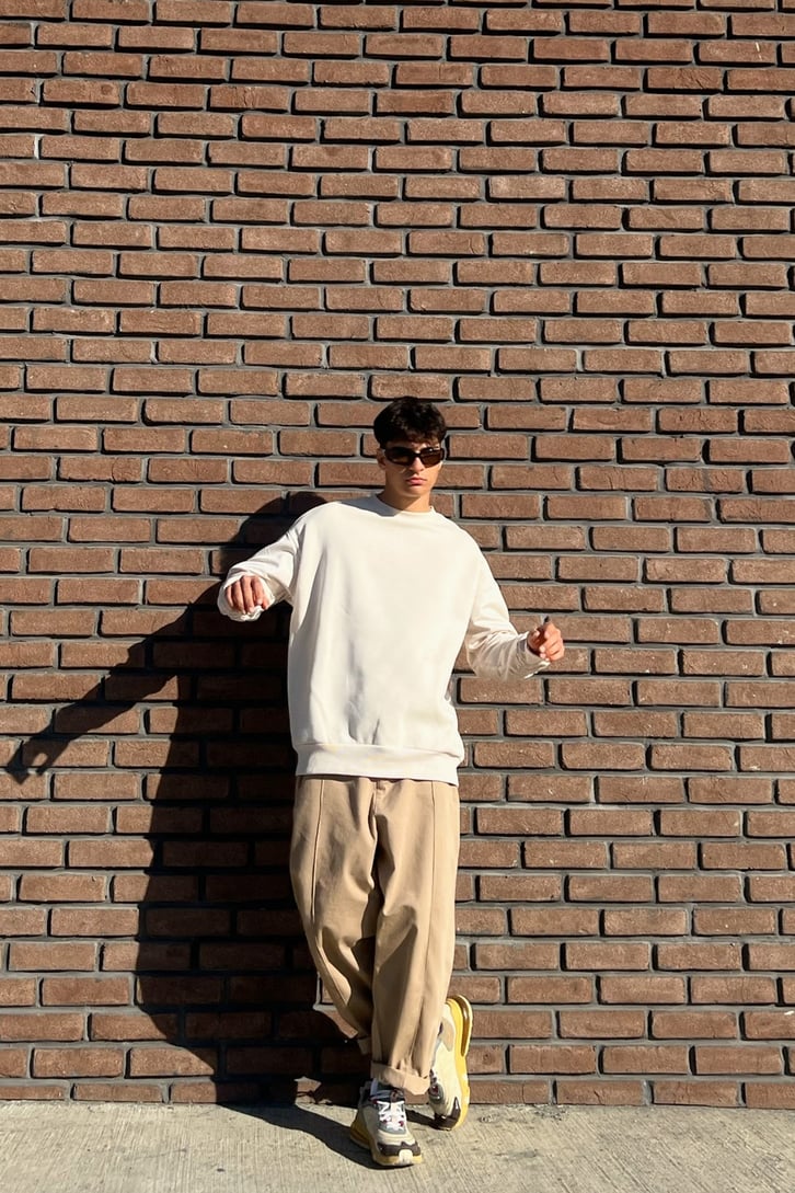 Paraşüt Kumaş Detay Bej Oversize Sweatshirt