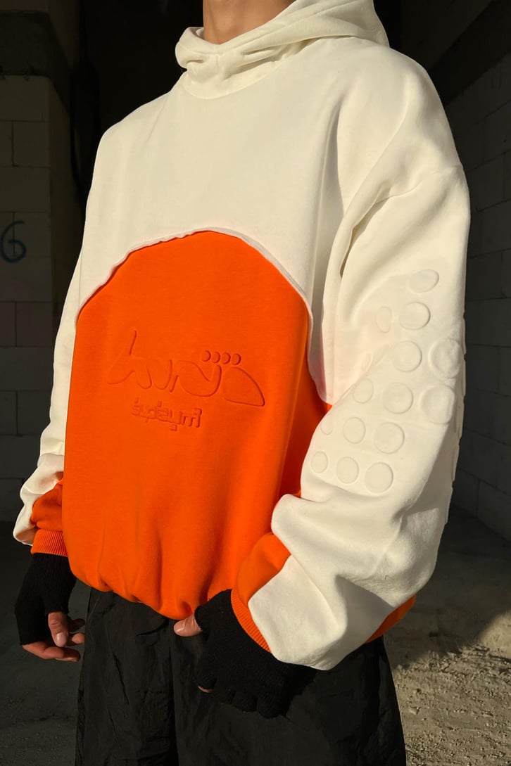 Parçalı Kabartma Baskılı Turuncu İçi Pamuklu Oversize Hoodie