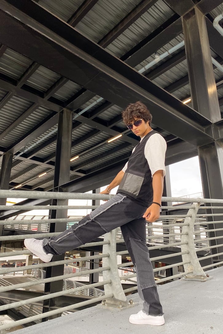 Parçalı Püskül Detay Acid Wash Baggy Jean