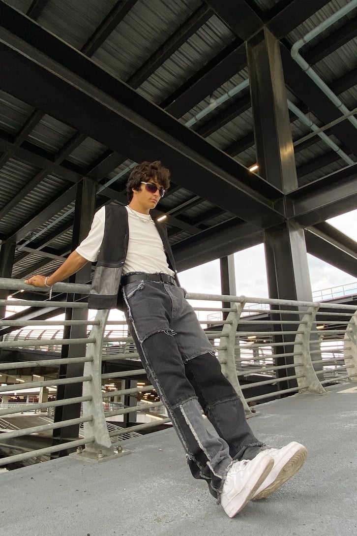 Parçalı Püskül Detay Acid Wash Baggy Jean