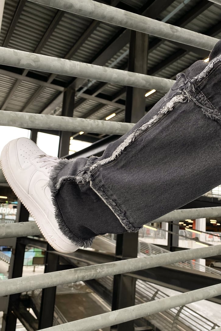 Parçalı Püskül Detay Acid Wash Baggy Jean