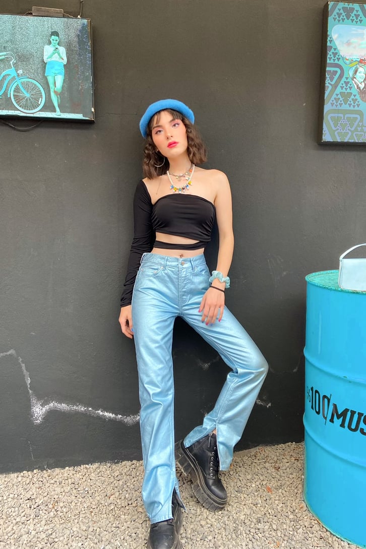Parlak Yırtmaçlı Açık Mavi Regular Fit Pantolon
