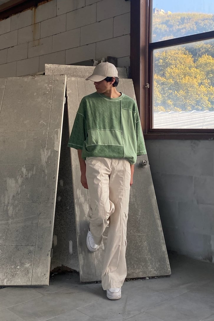 Partial Glyph Desenli Yeşil Oversize Tshirt