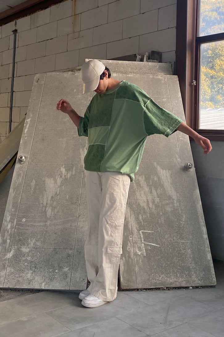 Partial Glyph Desenli Yeşil Oversize Tshirt