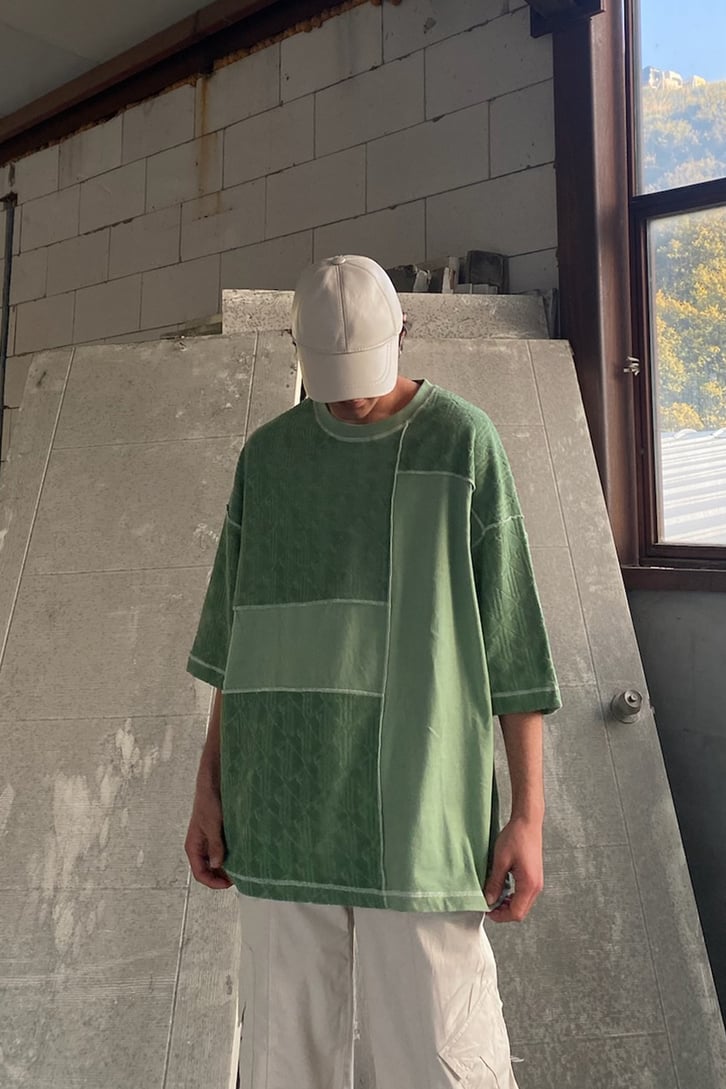Partial Glyph Desenli Yeşil Oversize Tshirt