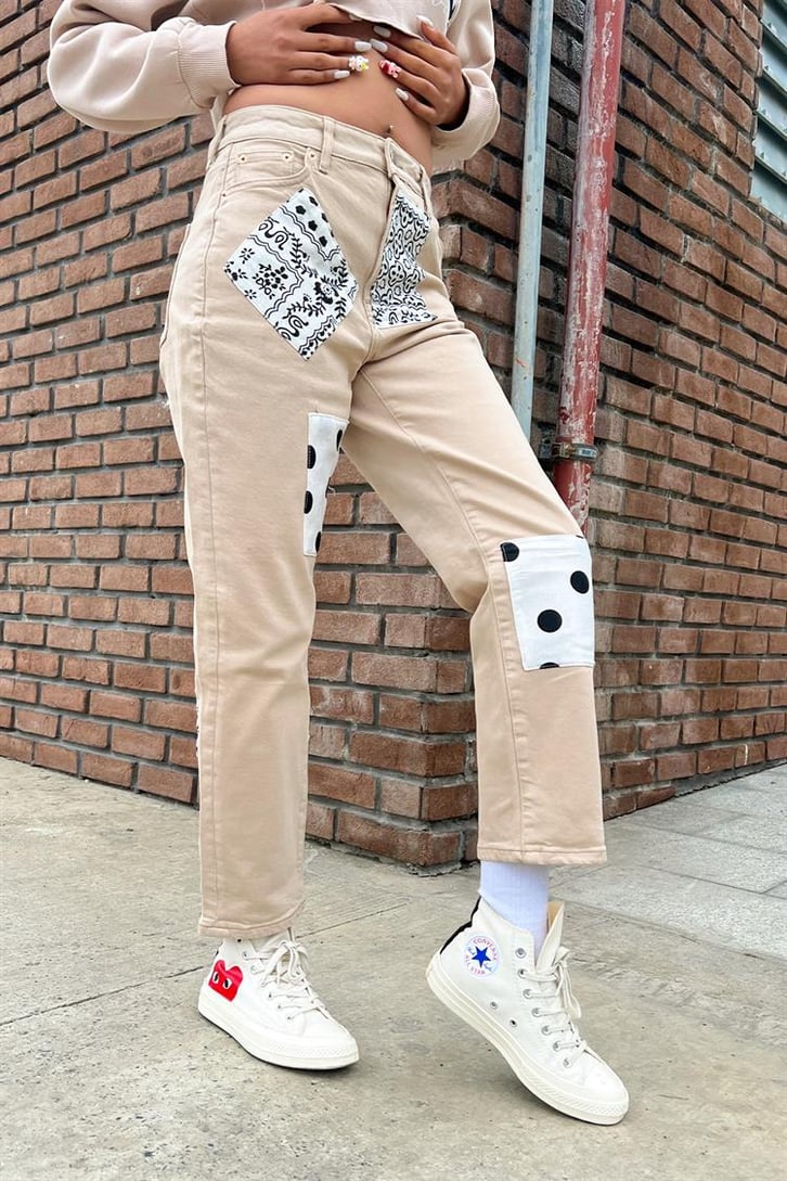 Patch Detaylı Krem Baggy Jean