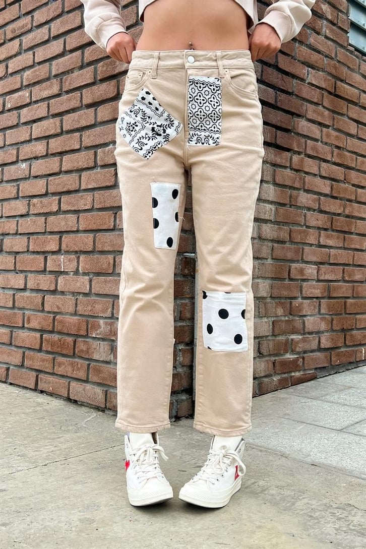 Patch Detaylı Krem Baggy Jean