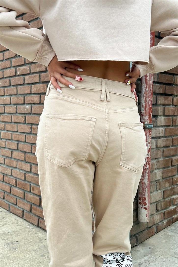 Patch Detaylı Krem Baggy Jean