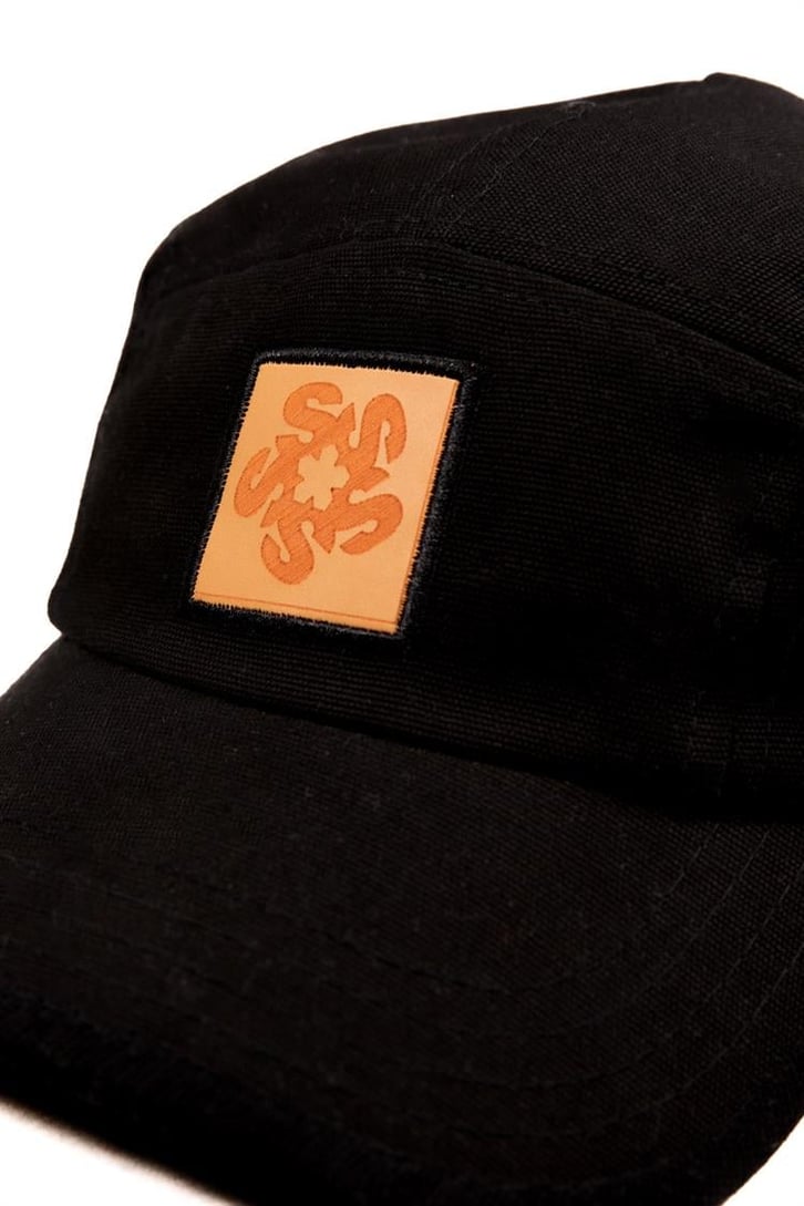 Patch Detaylı Siyah Şapka