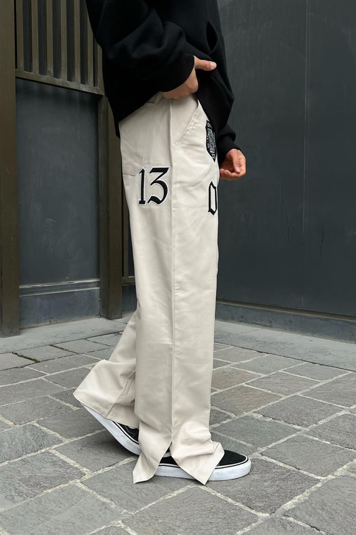 Patch Detaylı Taş Rengi Baggy Pantolon